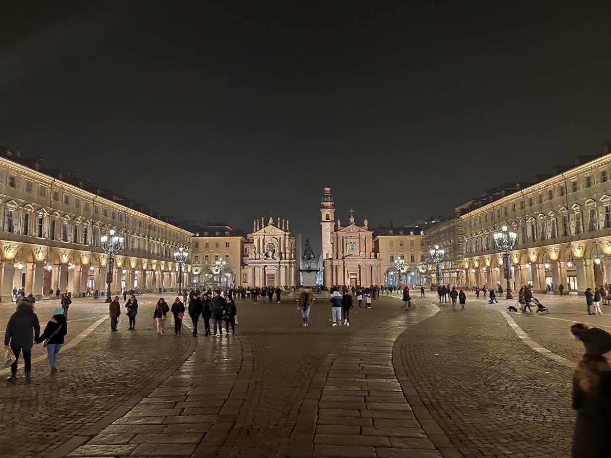 Domus Nova - Una Finestra Sui Tetti Turin Exterior foto