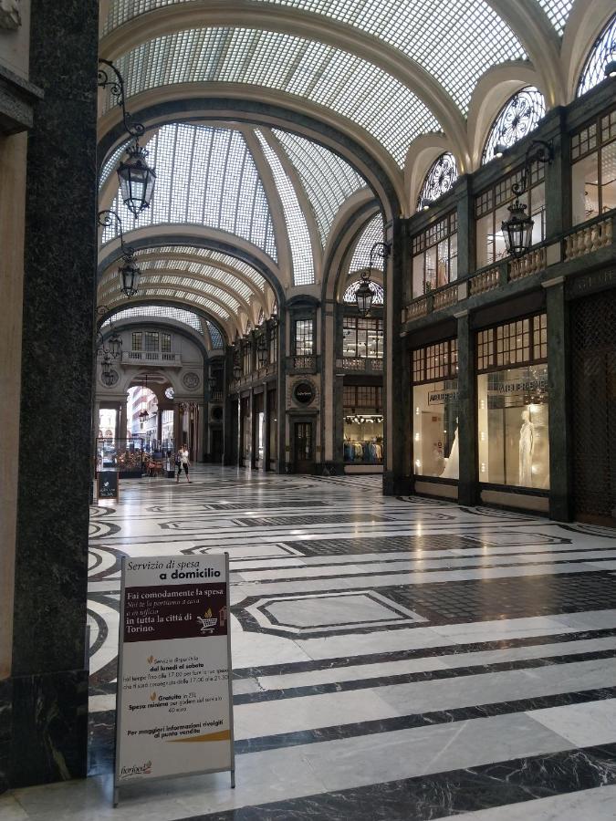 Domus Nova - Una Finestra Sui Tetti Turin Exterior foto