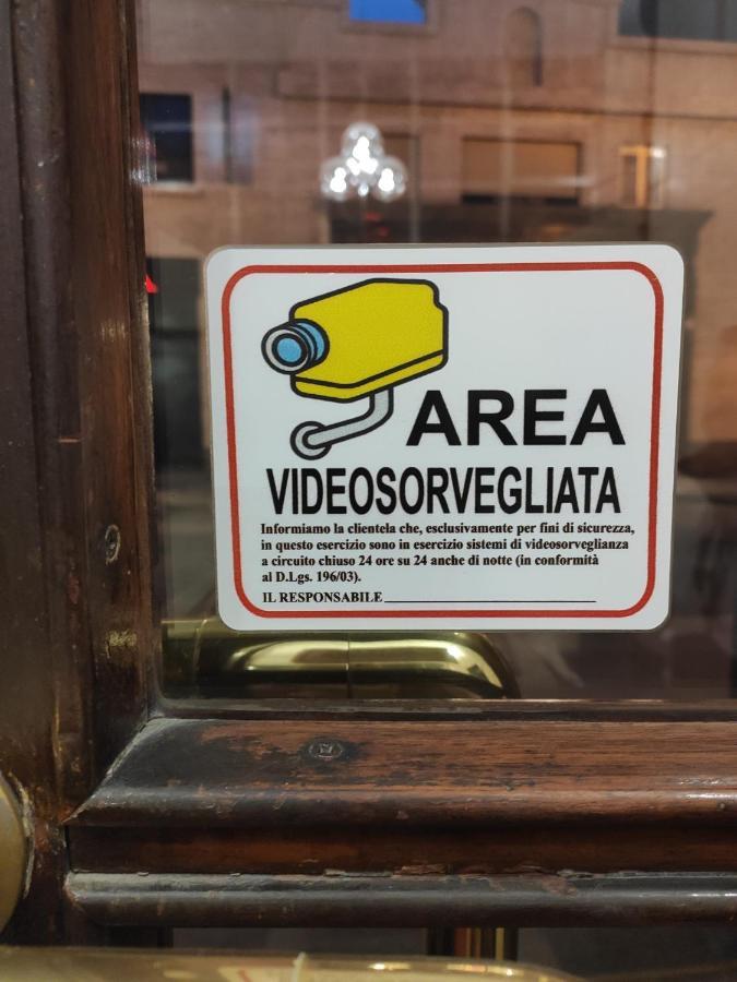 Domus Nova - Una Finestra Sui Tetti Turin Exterior foto